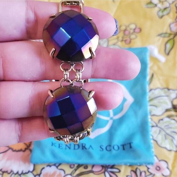 Kendra Scott Cassie Bracelet Iridescent Black - Picture 11 of 11